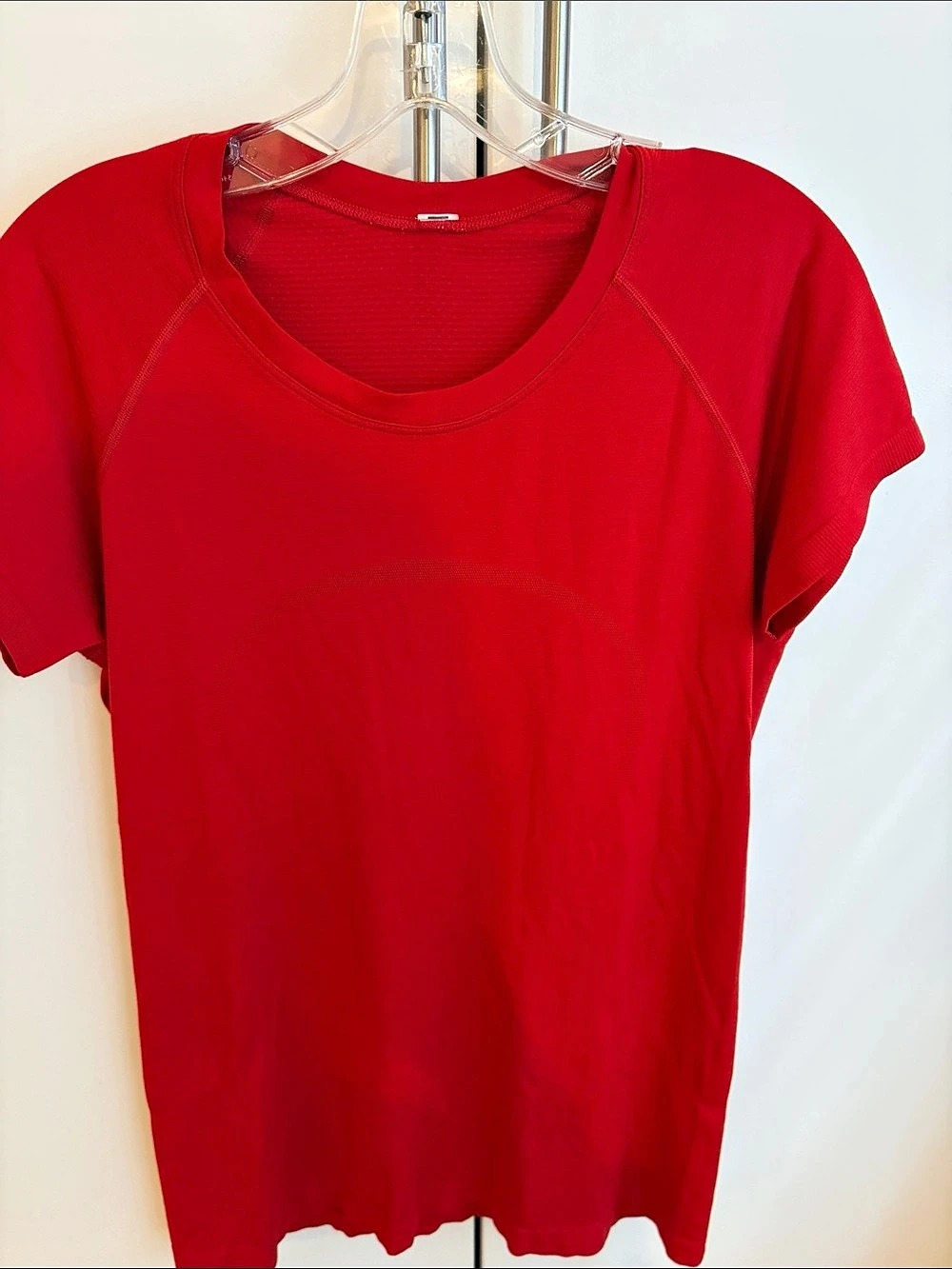 Lululemon Swiftly Tech Short-Sleeve Shirt 2.0 hip length Red Tee